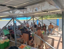 Ketua DPRD Rote Ndao Gelar Reses di Area Persawahan, Petani Sampaikan Aspirasi Alat Pertanian