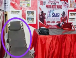 Kursi Lipat multifungsi (dilingkari) yang Raib digondol Maling